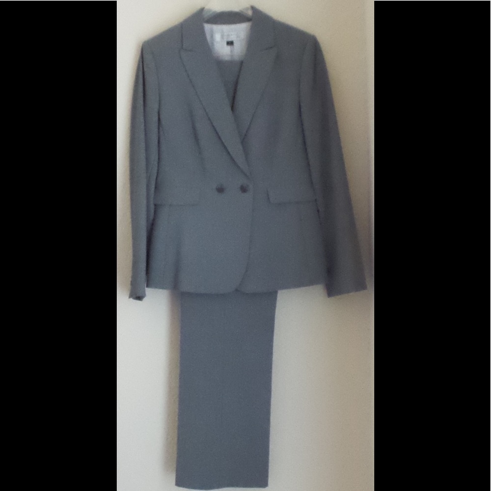 Tahari gray suit